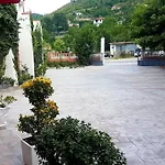 Te Sadiku Hotel Gramsh