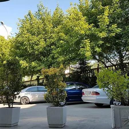 Te Sadiku فندق