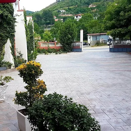 Te Sadiku Hotel Gramsh