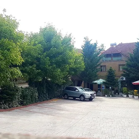 Hotel Te Sadiku 3*