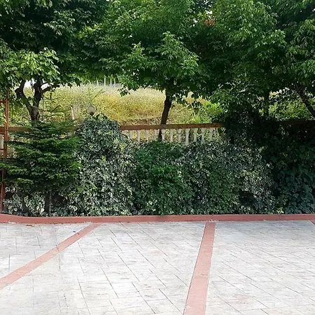 Te Sadiku Hotel Gramsh