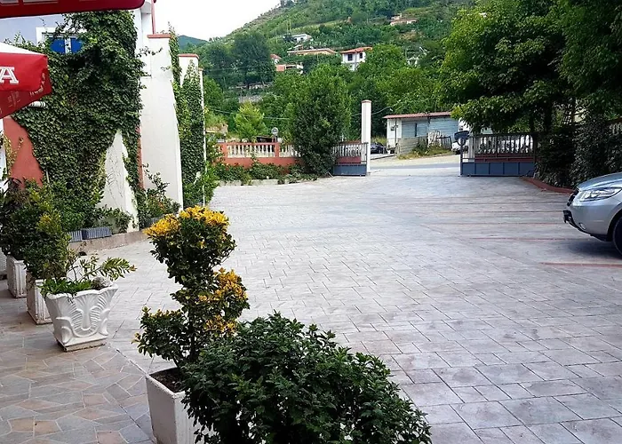 Te Sadiku Hotel Gramsh